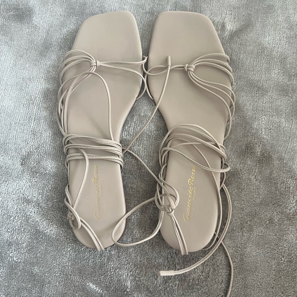 Gianvito Rossi Napa Ankle Tie Flat Sandals Beige - Picture 2 of 6